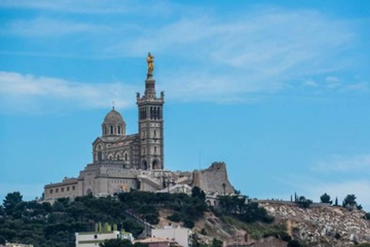 Апартаменты T2 Vue Sur La Basilique De Notre Dame De La Garde Марсель Экстерьер фото